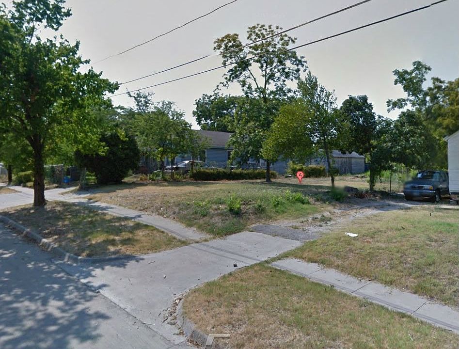 1st image of 2814 W Brooklyn Ave