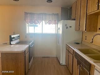 3rd image of 908 Wagner Dr