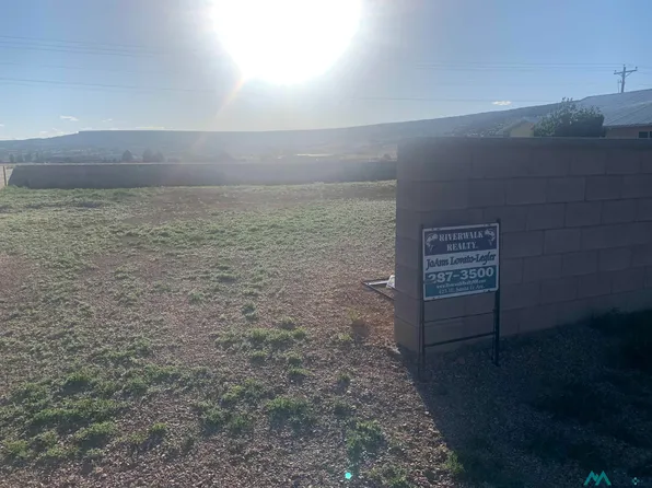 136 Cottonwood Dr, Grants, NM 87020