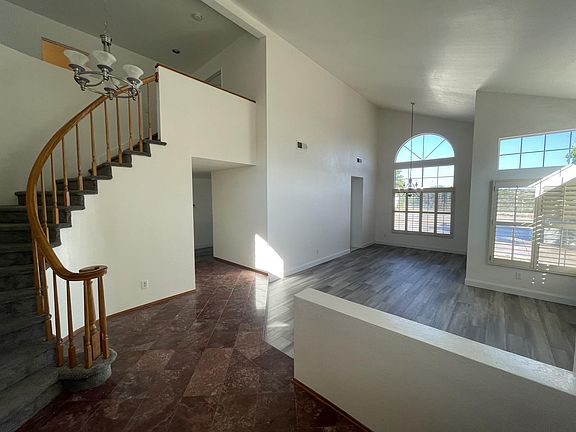 3rd image of 11586 Lorirae Pl