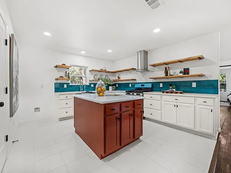 1809 Shepheard Dr — Photo 12
