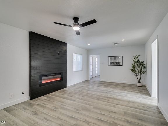 4th image of 1120 Norman Ave