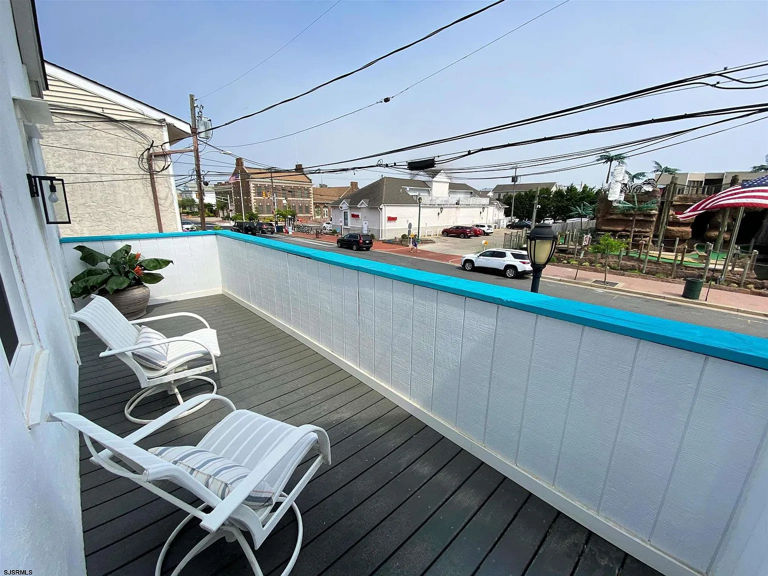 3 bed, 1.0 bath, $15,000 — Photo 1