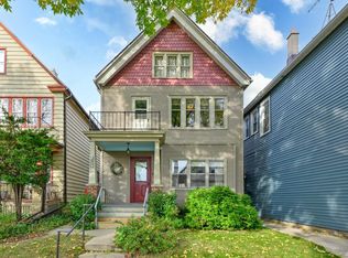 2907 S 11th St, Milwaukee, WI 53215