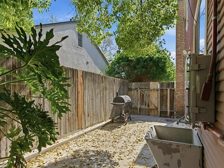 3030 San Emidio St — Photo 30