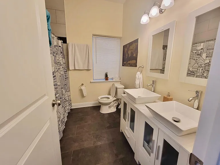 1629 N 33rd St #1 — Photo 8