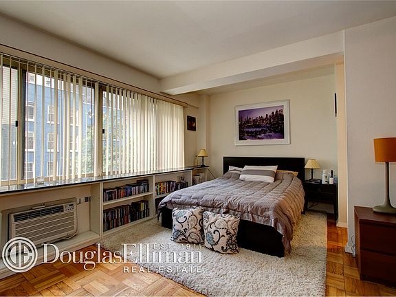 2nd image of 225 E 46th St APT 4G