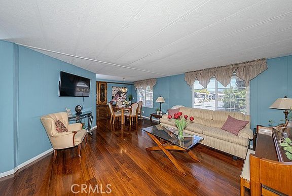 2nd image of 8509 Beverly Blvd Spc 33