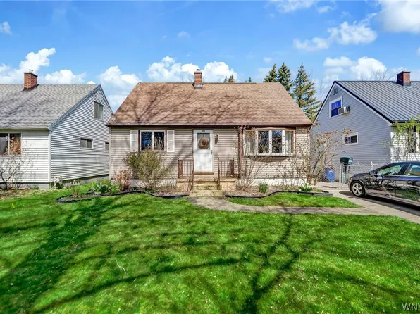 89 Flower St, Buffalo, NY 14214