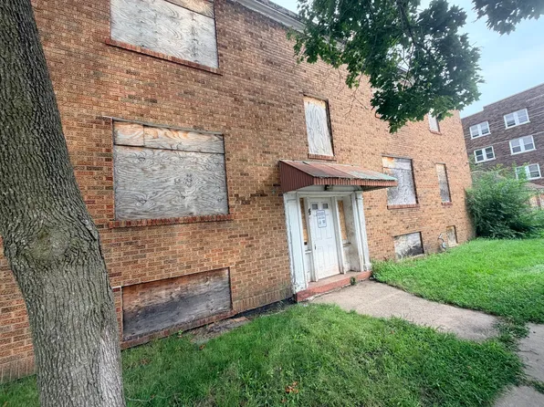 45 156th Pl, Calumet City, IL 60409