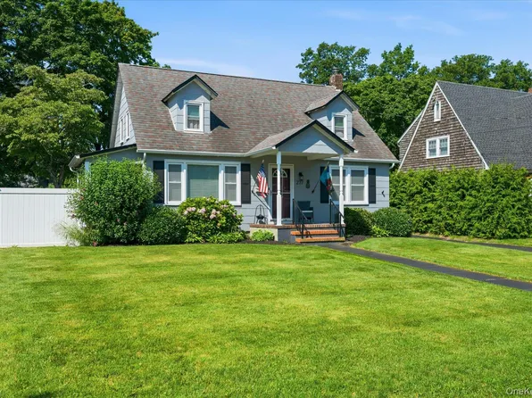 277 Howell Avenue, Riverhead, NY 11901