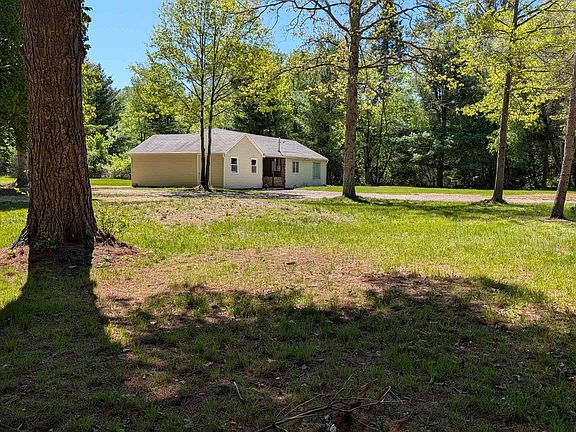 2nd image of 3004 N Stark Rd
