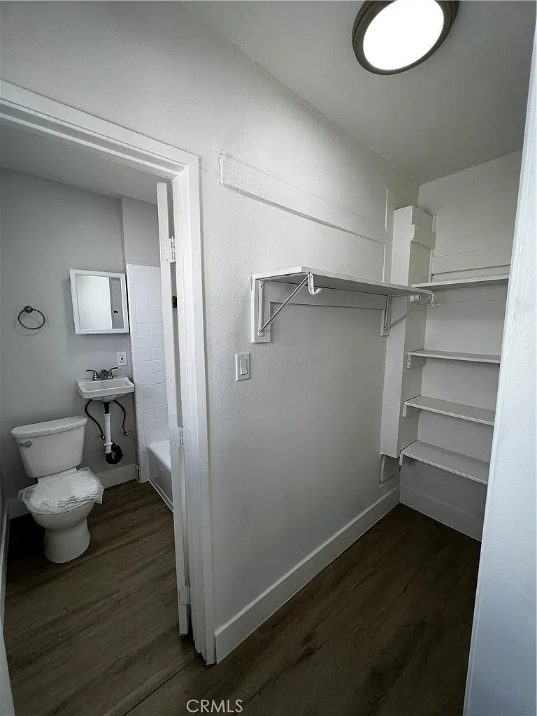 Studio, 3890 sqft, $1,295 — Photo 4