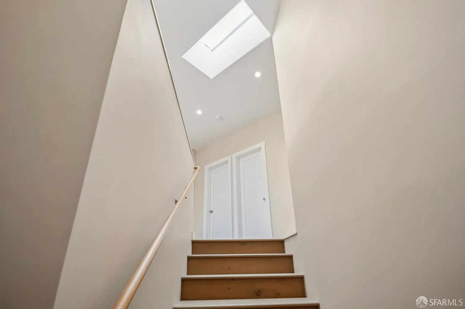 3 bed, 2.0 bath, 1400 sqft, $6,500 — Photo 4