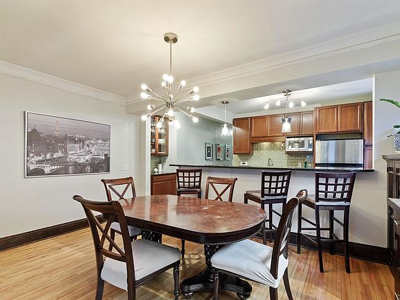5th image of 3542 Emerson Ave S #202