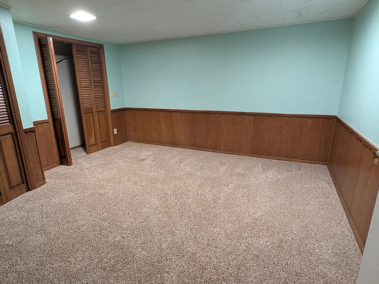 3810 N Rockwell Ave — Photo 12