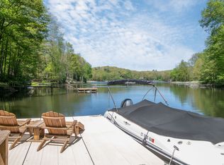 7 Cove Rd, Brookfield, CT 06804