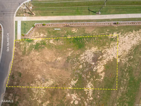 101 Sea Island Ln, Youngsville, LA 70592
