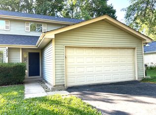 2303 Woodview Ln, Naperville, IL 60565