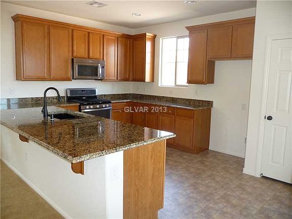 5th image of 5466 Bristol Grove Ln