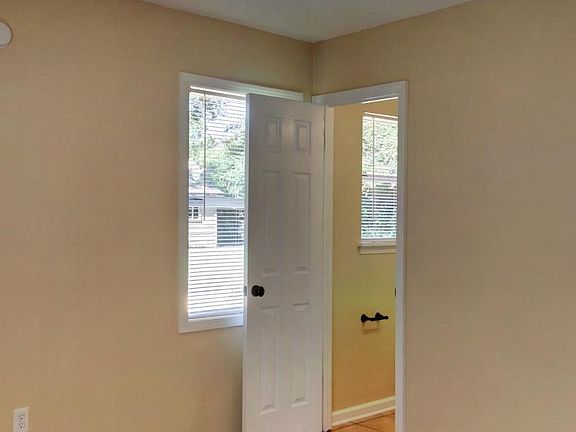 2nd image of 3703 Shoreham Dr