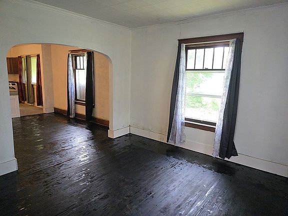 5th image of 2608 Ingelhart St