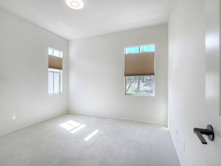 729 Merit Dr — Photo 19