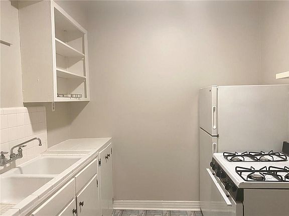 5th image of 508 Madison St #4