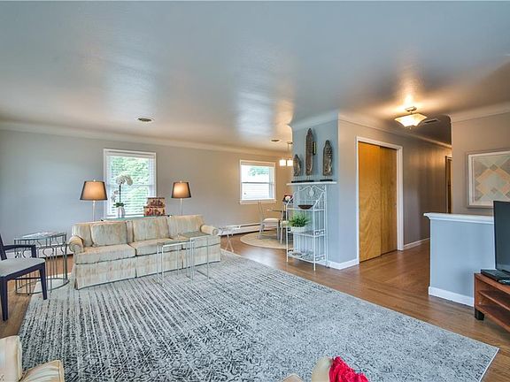 5th image of 955 Skyland Dr