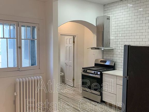 5th image of 2545 N Champa St Unit 5