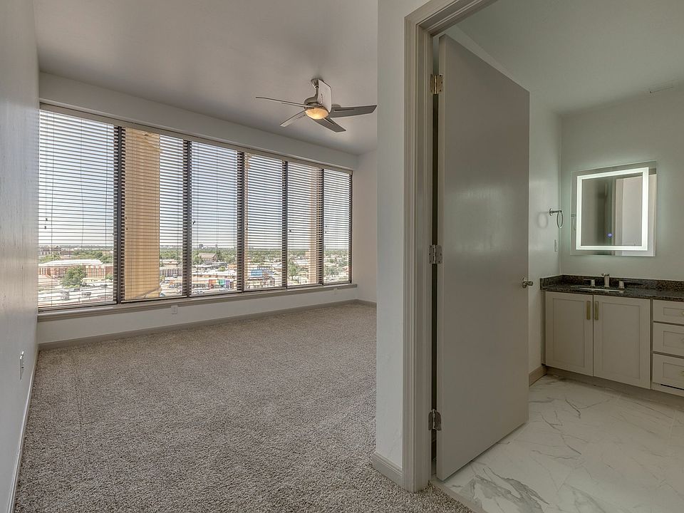 The Classen: Renovated Bedroom/Bathroom