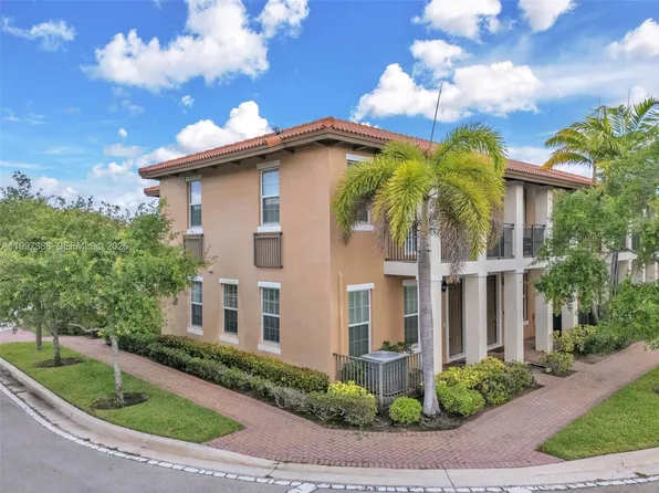 1148 SW 147th Ave, Hollywood, FL 33027