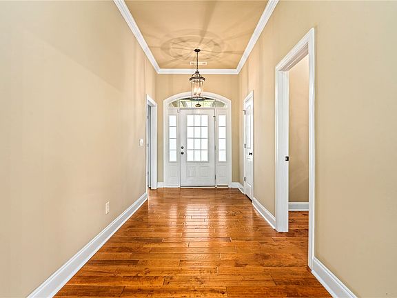 4th image of 1325 Tulip Ct