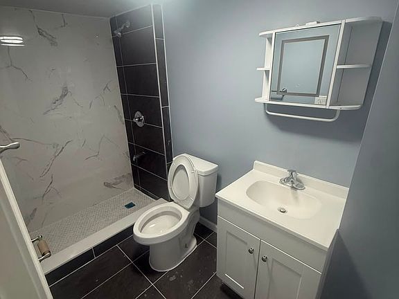 4th image of 222 E Melrose St #222
