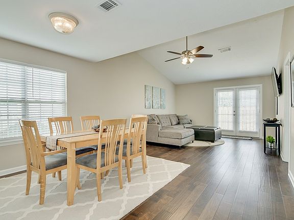 4th image of 146 Photinia Dr