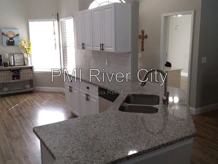 2320 Locustwood Ct — Photo 19