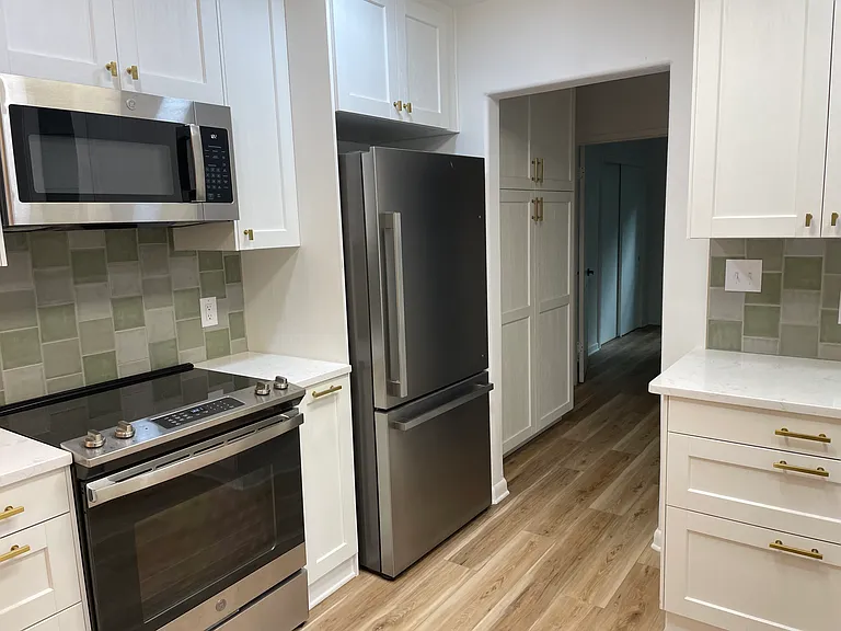 823 SE 4th Ave — Photo 12