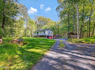 163 W Mulberry Dr, Milford, PA 18337