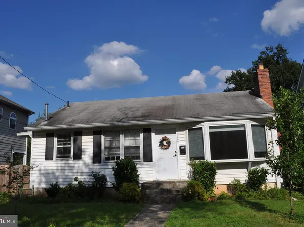 9809 Montauk Ave, Bethesda, MD 20817