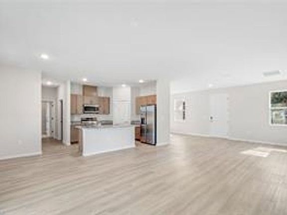 2nd image of 1112 NE 19th St