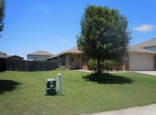 215 Meagan St, Waxahachie, TX 75165
