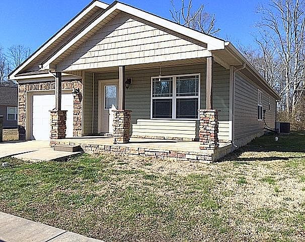 1st image of 1545 Southernwood Dr