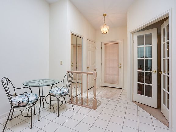 2nd image of 6 Bird Walk Ln