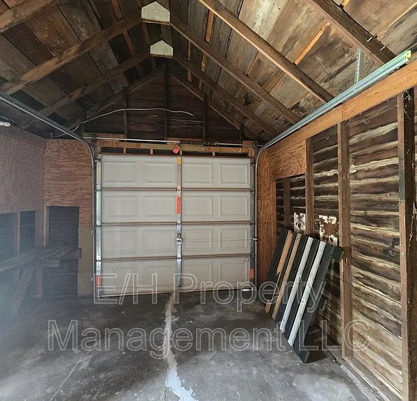 322 N Park Ave — Photo 29