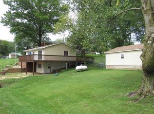 21701 21702 Lake Shore Dr, Bernard, IA 52032