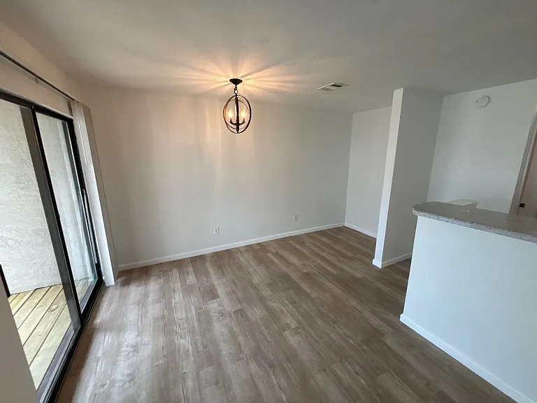 1339 Airport Dr #H9 — Photo 5