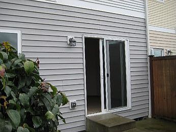3rd image of 617 7th St SE #19
