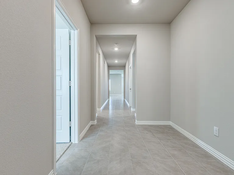 3904 Jasper Ln — Photo 3