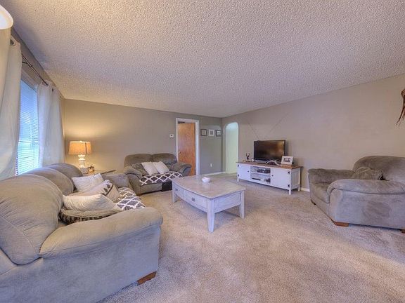 2nd image of 3004 29th St E