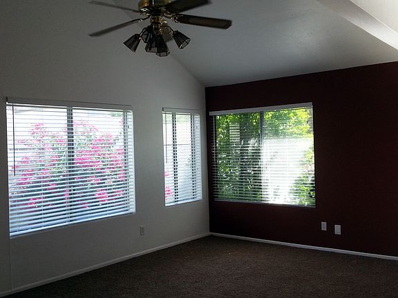 3rd image of 1535 N Horne Unit 117